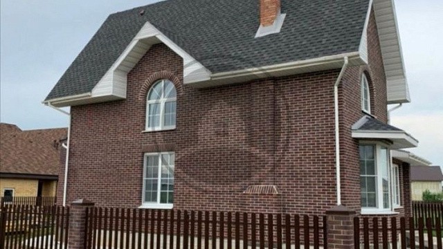 , slavyanskiy_kirpich, oblitsovochnyy_kirpich, bavarskaya_kladka, dom