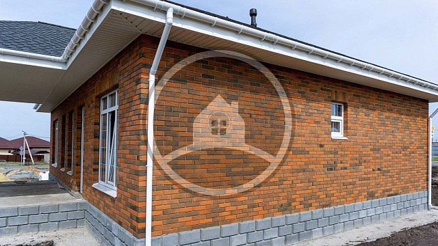 , krasnaya_gvardiya, oblitsovochnyy_kirpich, bavarskaya_kladka, dom