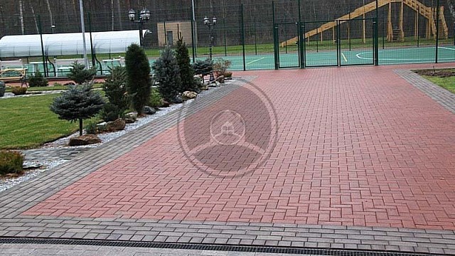 , trotuarnaya_plitka, krasnyy_pyestryy, landshaftnyy_dizayn