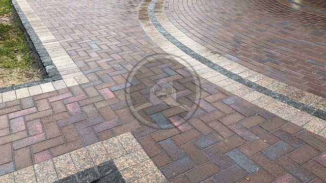 , trotuarnaya_plitka, sero_belyy, landshaftnyy_dizayn