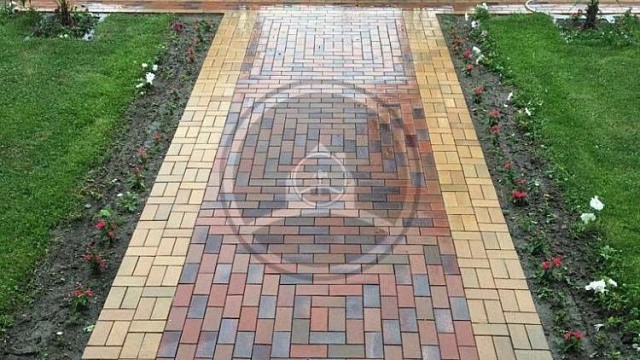 , trotuarnaya_plitka, krasnyy_pyestryy, landshaftnyy_dizayn