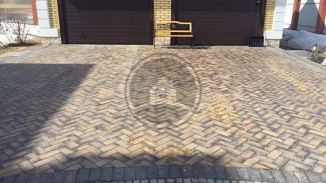 , trotuarnaya_plitka, sero_bezhevyy, landshaftnyy_dizayn