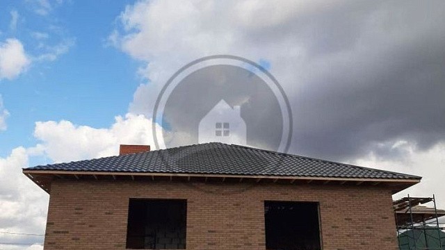 , slavyanskiy_kirpich, oblitsovochnyy_kirpich, bavarskaya_kladka, dom